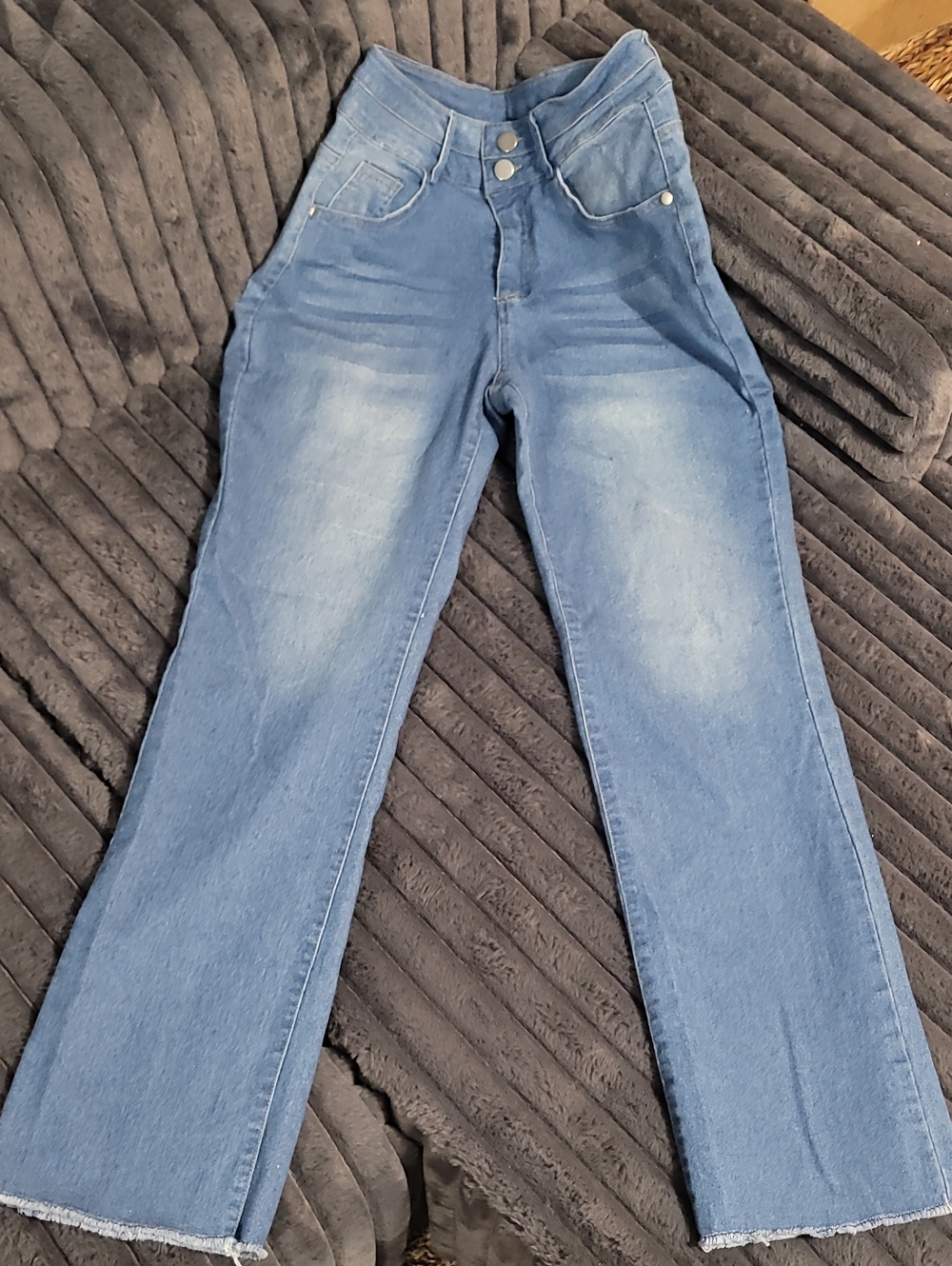 High-Rise Lightweight Stretch Jeans - Faded Blue